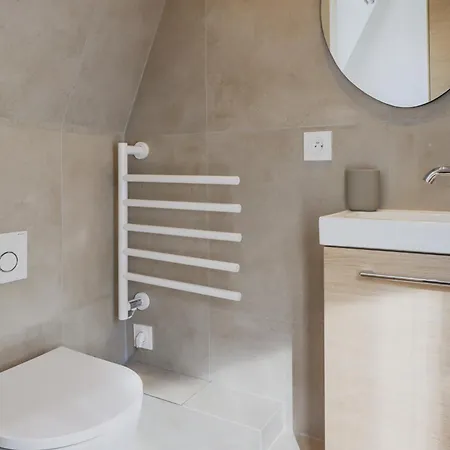 Appartement Studio For 2 With Eiffel Tower View *