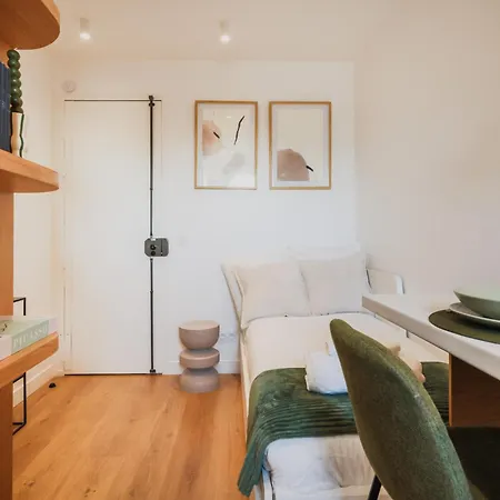 Studio For 2 With Eiffel Tower View * Parigi