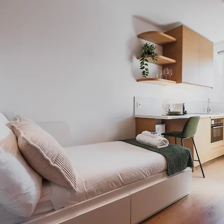 Studio For 2 With Eiffel Tower View Appartamento
